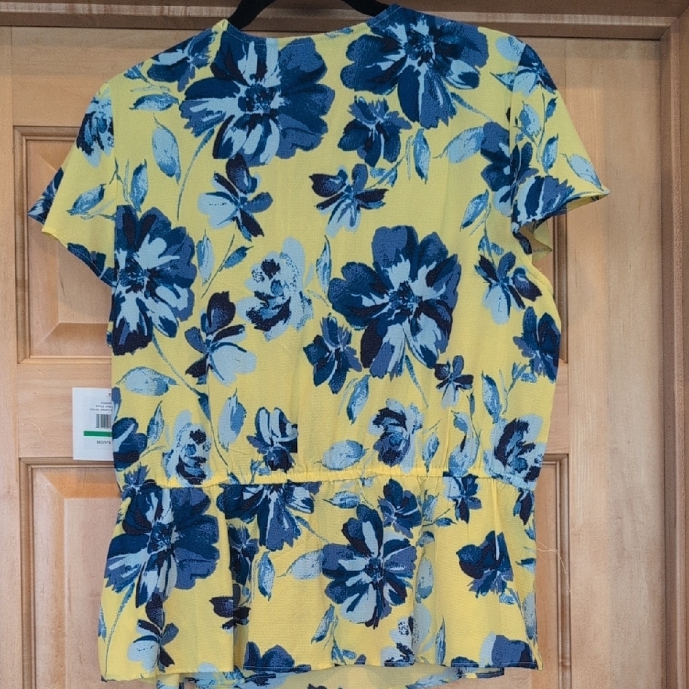 Ellen Tracy Blue and Yellow Floral Blouse - Picture 6 of 6